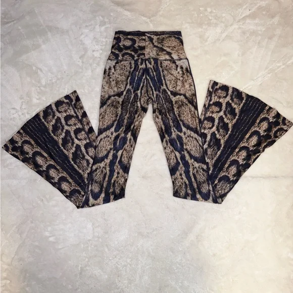 Niyama Sol Brown & Black Animal Print Super Flare Pants Size Medium - Picture 2 of 16